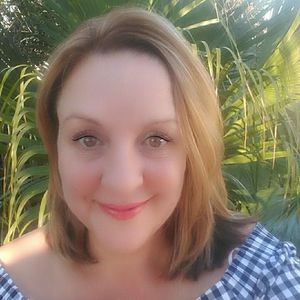 Meet your Posher, Suzanne may